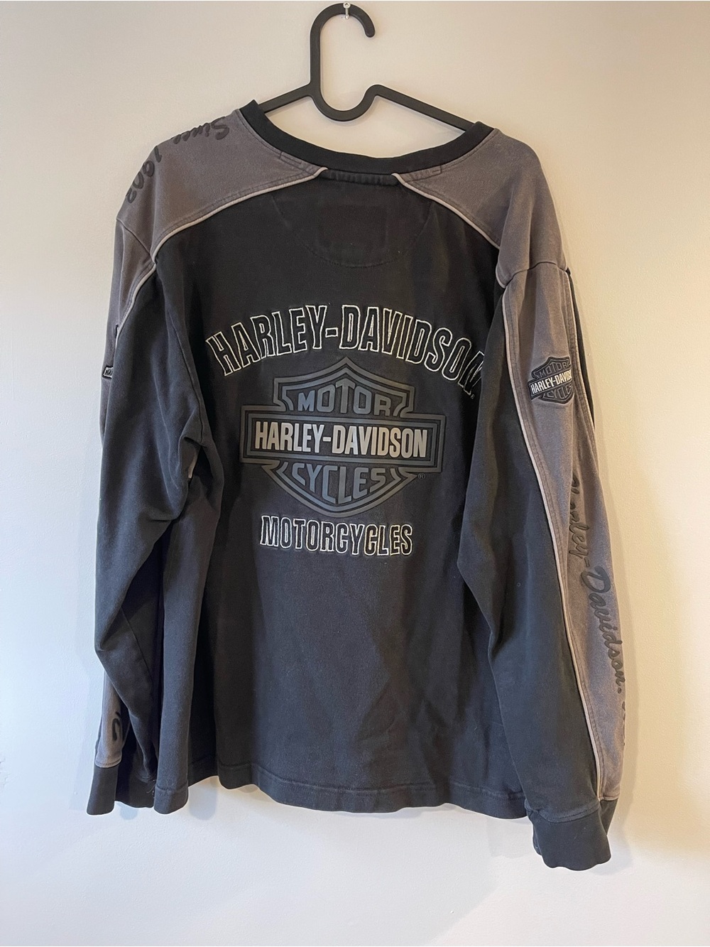 Harley-Davidson Black and Orange Logo Crewneck